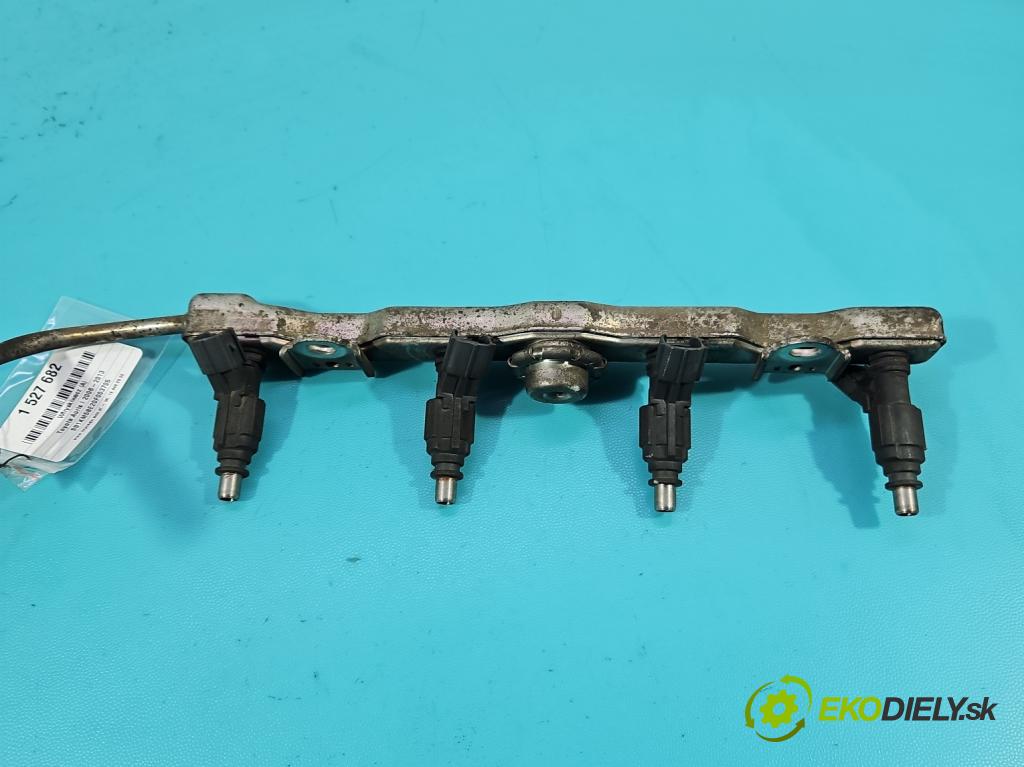 Toyota Auris I 2006-2013 1.4 VVT-I: 97KM manual 71 kW 1398 cm3 5- vstrek 0280155936 (Vstrekovač paliva)