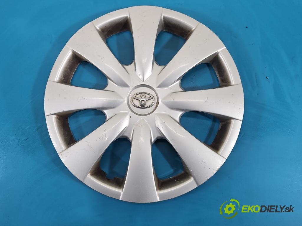 Toyota Auris I 2006-2013 1.4 VVT-I: 97KM manual 71 kW 1398 cm3 5- puklice komplet 42602-02210