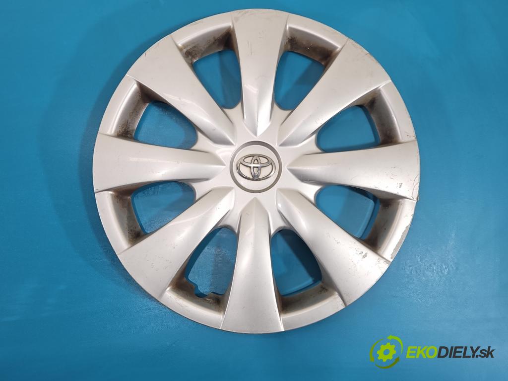 Toyota Auris I 2006-2013 1.4 VVT-I: 97KM manual 71 kW 1398 cm3 5- puklice komplet 42602-02210