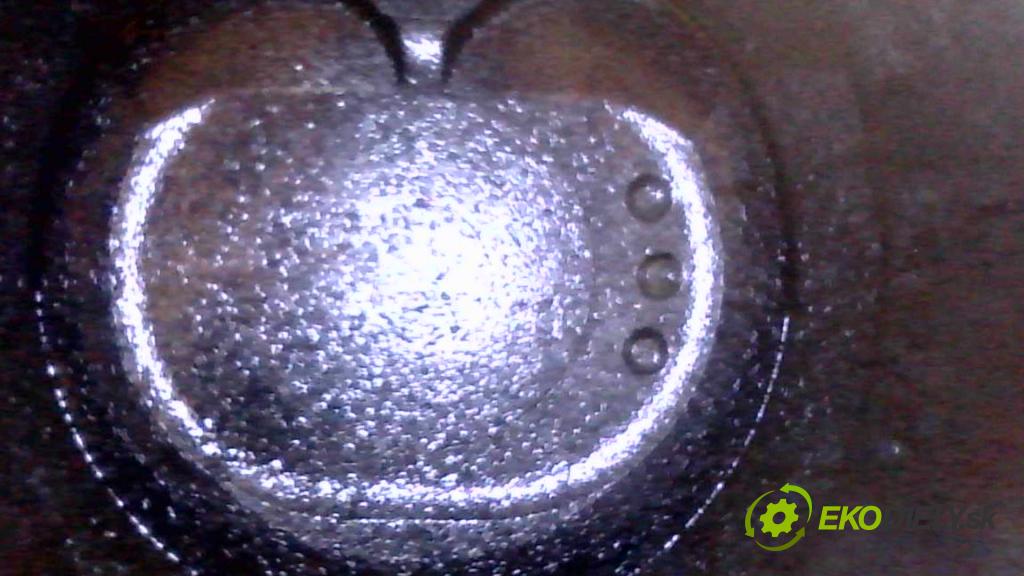 Toyota Auris I 2006-2013 1.4 VVT-I: 97KM manual 71 kW 1398 cm3 5- motor benzín: 4ZZ