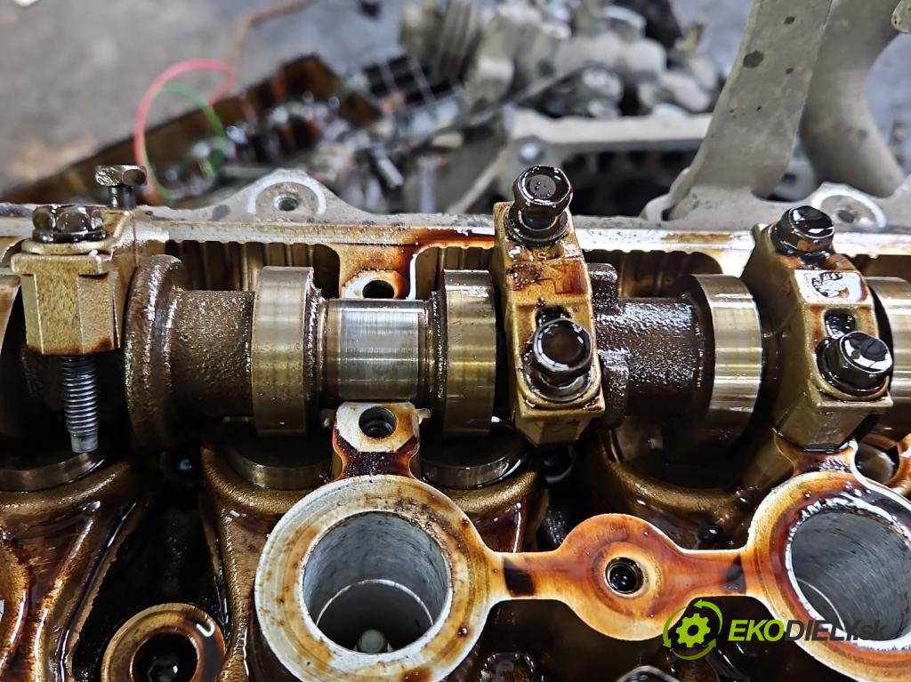 Toyota Auris I 2006-2013 1.4 VVT-I: 97KM manual 71 kW 1398 cm3 5- motor benzín: 4ZZ