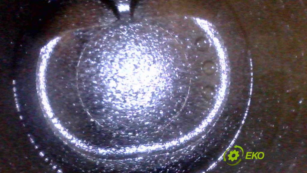 Toyota Auris I 2006-2013 1.4 VVT-I: 97KM manual 71 kW 1398 cm3 5- motor benzín: 4ZZ