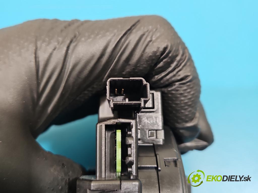 Skoda Octavia III 2013- 1.6 TDI 110 HP manual 81 kW 1598 cm3 5- Páska: airbag 5Q0953569A (Airbag)