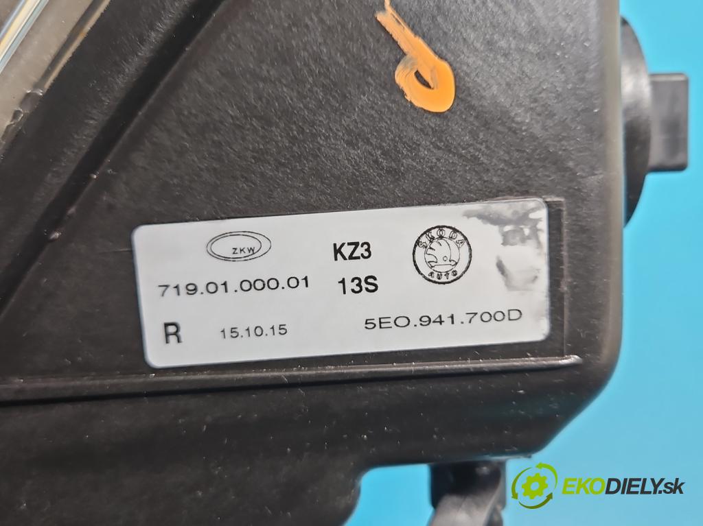 Skoda Octavia III 2013- 1.6 TDI 110 hp manual 81 kW 1598 cm3 5- Halogen pravý 5E0941700D (Klika dveří ostatní)