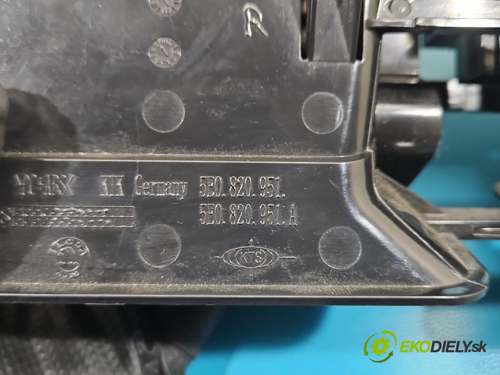 Skoda Octavia III 2013- 1.6 TDI 110 hp manual 81 kW 1598 cm3 5- Mřížka: topení medián: 5E0820951A (Mřížka topení)