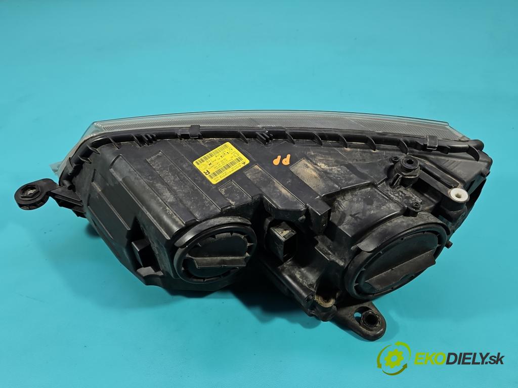 Skoda Octavia III 2013- 1.6 TDI 110 HP manual 81 kW 1598 cm3 5- Reflektor: pravý 5E1941018 (Svetlo predné pravé)