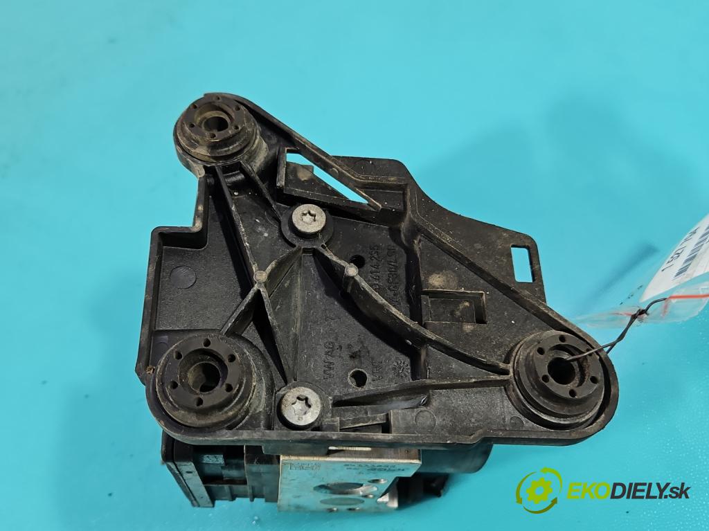 Skoda Octavia III 2013- 1.6 TDI 110 HP manual 81 kW 1598 cm3 5- čerpadlo abs 3Q0614517T (Pumpa ABS)