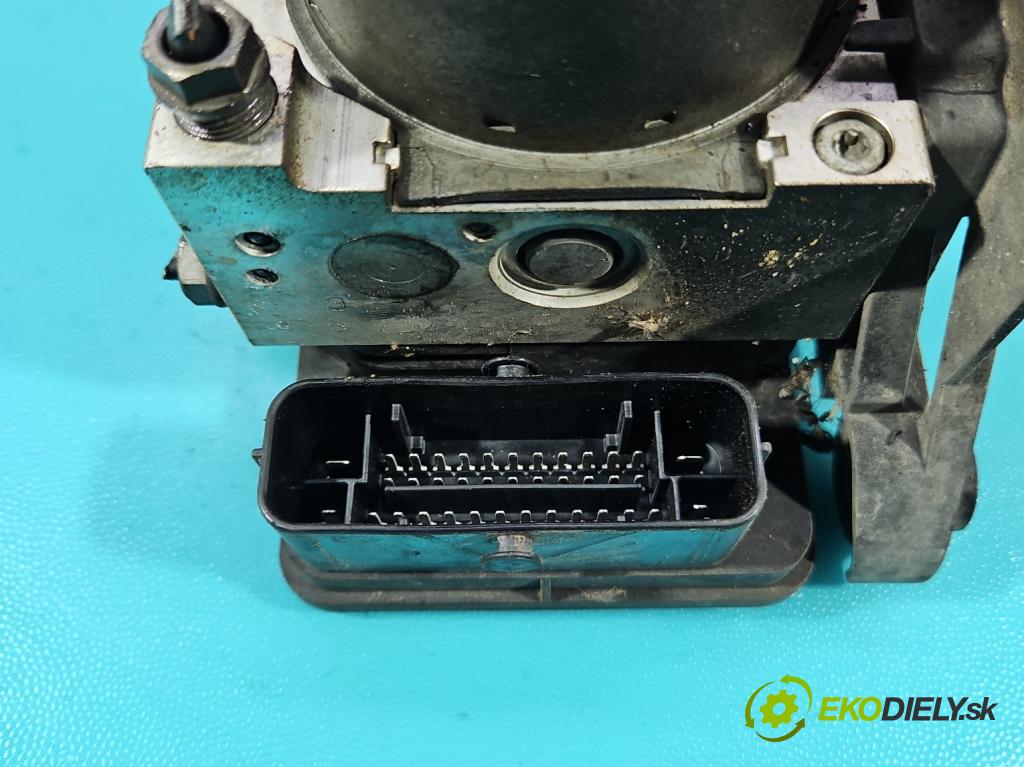 Skoda Octavia III 2013- 1.6 TDI 110 HP manual 81 kW 1598 cm3 5- čerpadlo abs 3Q0614517T (Pumpa ABS)