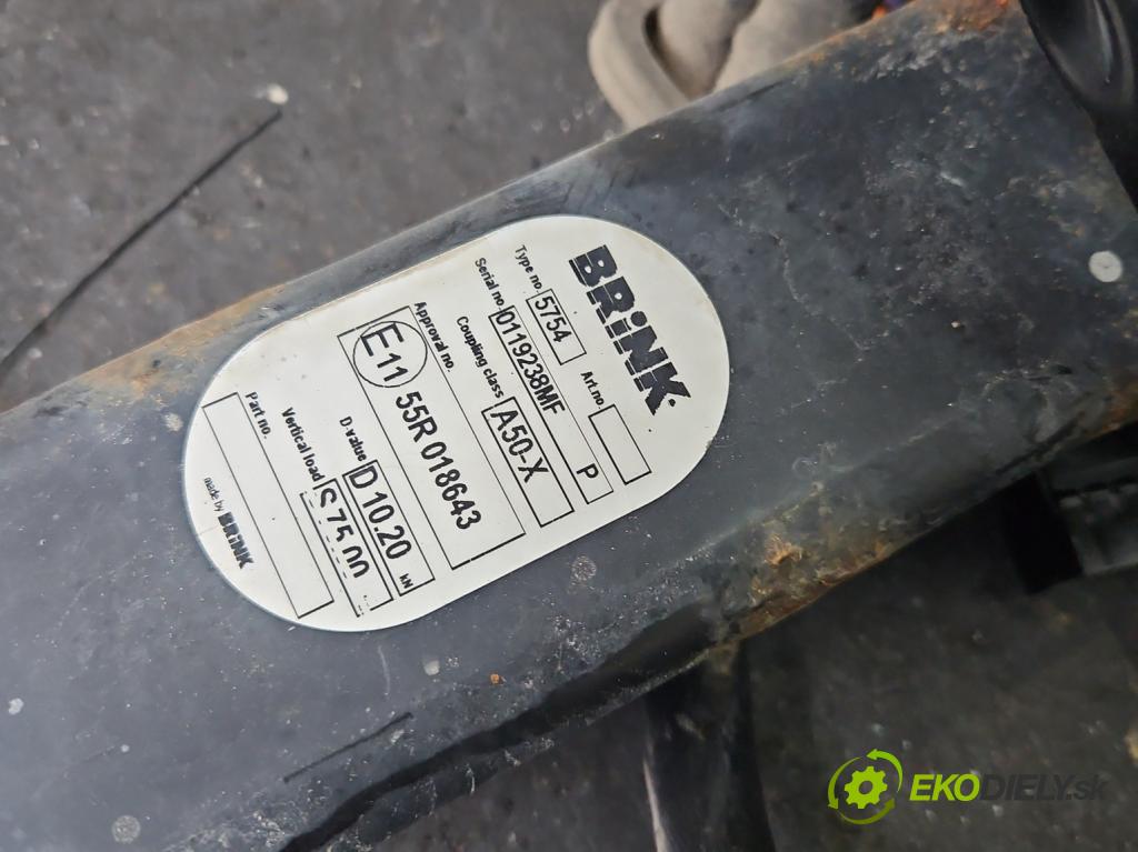 Skoda Octavia III 2013- 1.6 TDI 110 hp manual 81 kW 1598 cm3 5- oko tažné 0119238MF (Tažné zařízení)