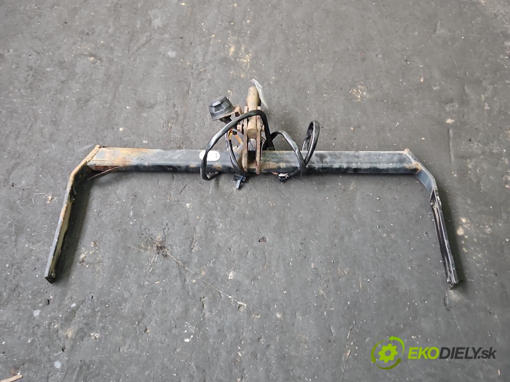 Skoda Octavia III 2013- 1.6 TDI 110 hp manual 81 kW 1598 cm3 5- oko tažné 0119238MF (Tažné zařízení)