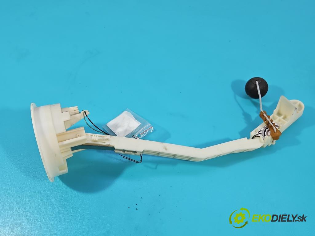 Audi A8 D2 1994-2002 4.2 V8 299KM automatic 220 kW 4172 cm3 4- snímač úroveň: palivo 4D0919051B (Snímač)