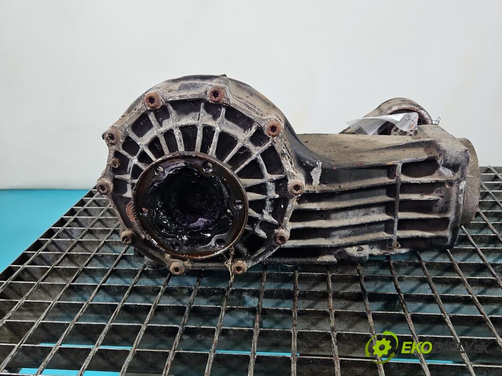 Audi A8 D2 1994-2002 4.2 V8 299KM automatic 220 kW 4172 cm3 4- Most: zadní: DNW