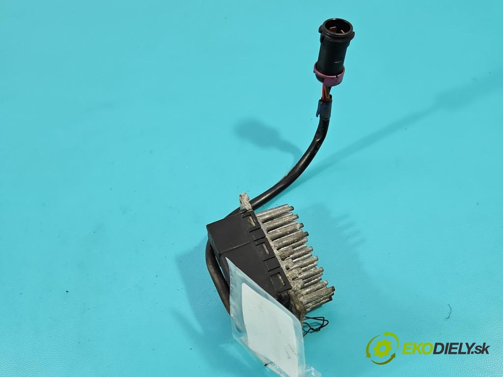 Audi A8 D2 1994-2002 4.2 V8 299KM automatic 220 kW 4172 cm3 4- rezistor 4A0820521A
