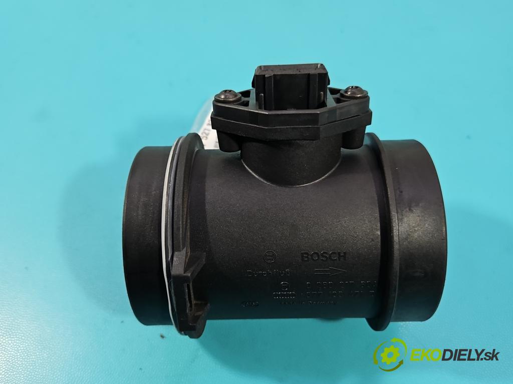 Audi A8 D2 1994-2002 4.2 V8 299KM automatic 220 kW 4172 cm3 4- průtokoměr: 0280217804 (Váha vzduchu)