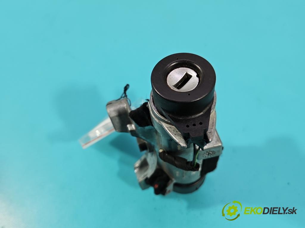 Audi A8 D2 1994-2002 4.2 V8 299KM automatic 220 kW 4172 cm3 4- Spínačka 4D0905851D (Spínacia skrinka)