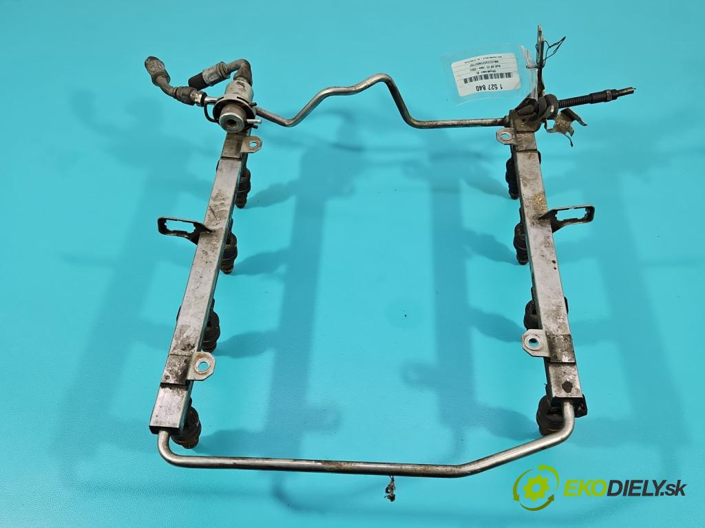 Audi A8 D2 1994-2002 4.2 V8 299KM automatic 220 kW 4172 cm3 4- vstrek 0280150441 (Vstrekovač paliva)