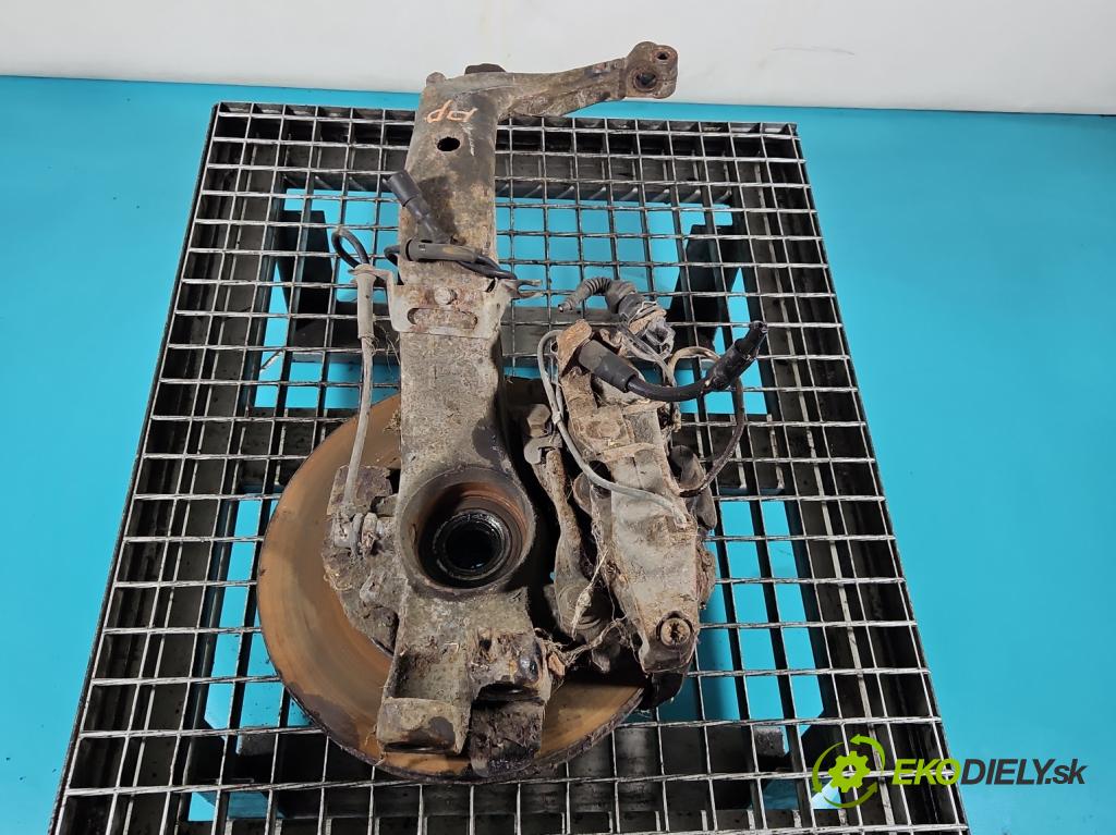 Audi A8 D2 1994-2002 4.2 V8 299KM automatic 220 kW 4172 cm3 4- náboj pravé  (Náboj kola)