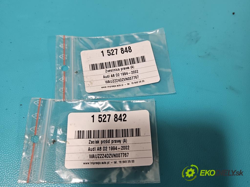 Audi A8 D2 1994-2002 4.2 V8 299KM automatic 220 kW 4172 cm3 4- náboj pravé  (Náboj kola)