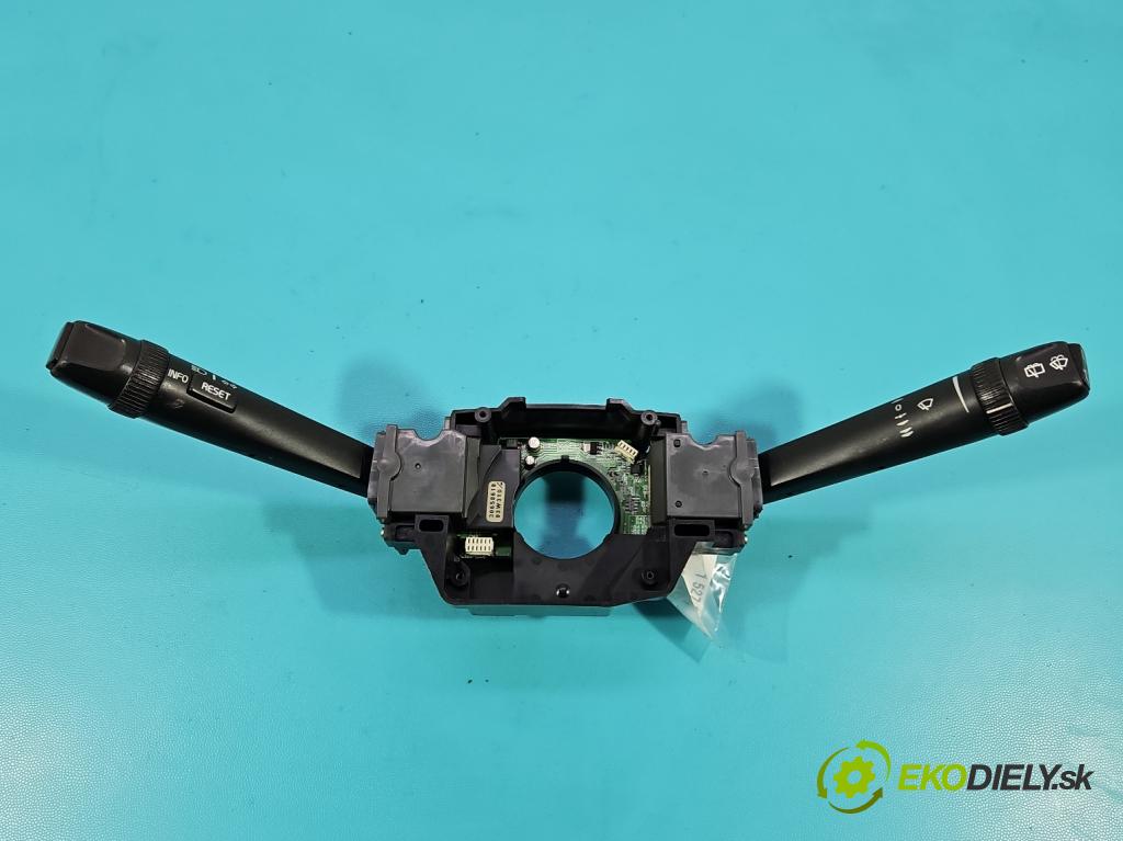 Volvo XC90 I 2002-2014 2.9 T6 272 HP automatic 200 kW 2922 cm3 5- prepínač komplex: 30658614 (Prepínacie páčky pod volantom)