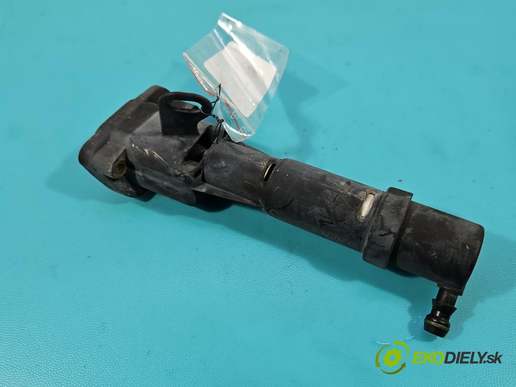 Volvo XC90 I 2002-2014 2.9 T6 272 HP automatic 200 kW 2922 cm3 5- ostrekovač reflektor: ľavý  (Motorček ostrekovačov)