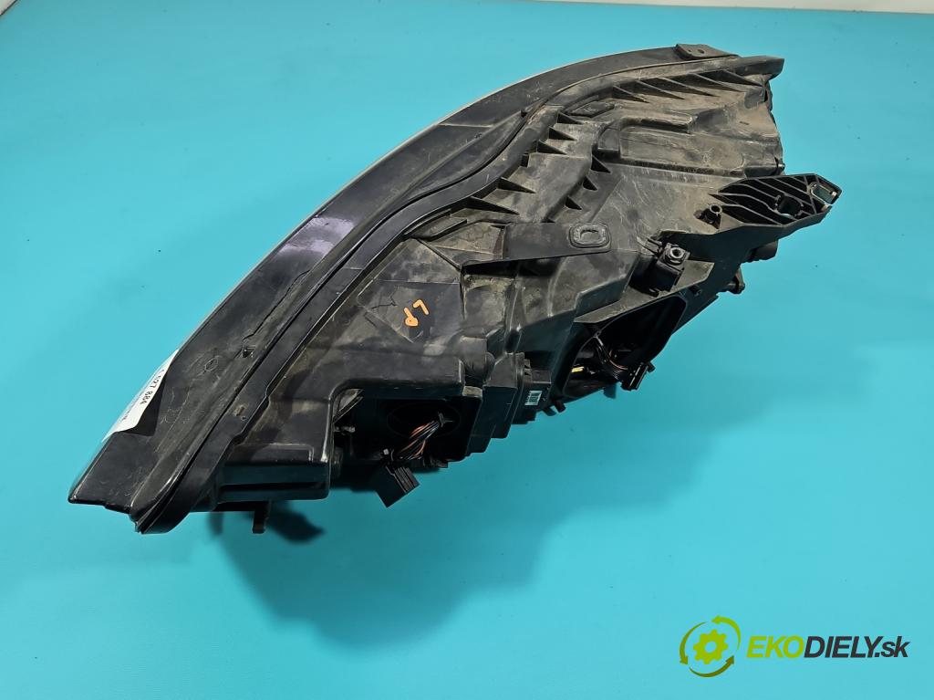 Audi A6 C7 2011-2018 3.0 TDI 204 hp automatic 150 kW 2967 cm3 5- světlo pravý  (Pravé přední světlo)