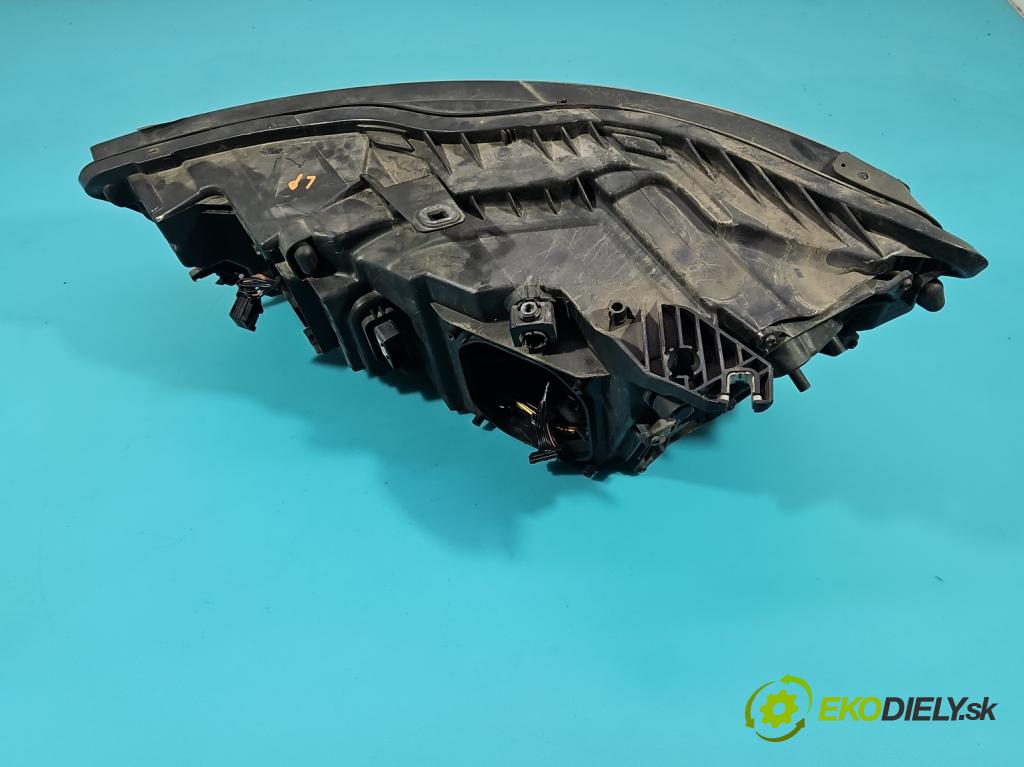 Audi A6 C7 2011-2018 3.0 TDI 204 hp automatic 150 kW 2967 cm3 5- světlo pravý  (Pravé přední světlo)