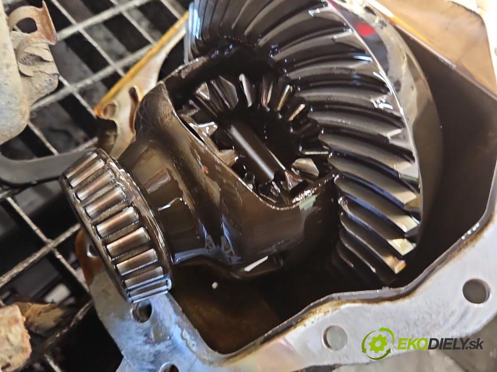 Volvo XC90 I 2002-2014 2.9 T6 272 HP automatic 200 kW 2922 cm3 5- Most: zadní: P8653553