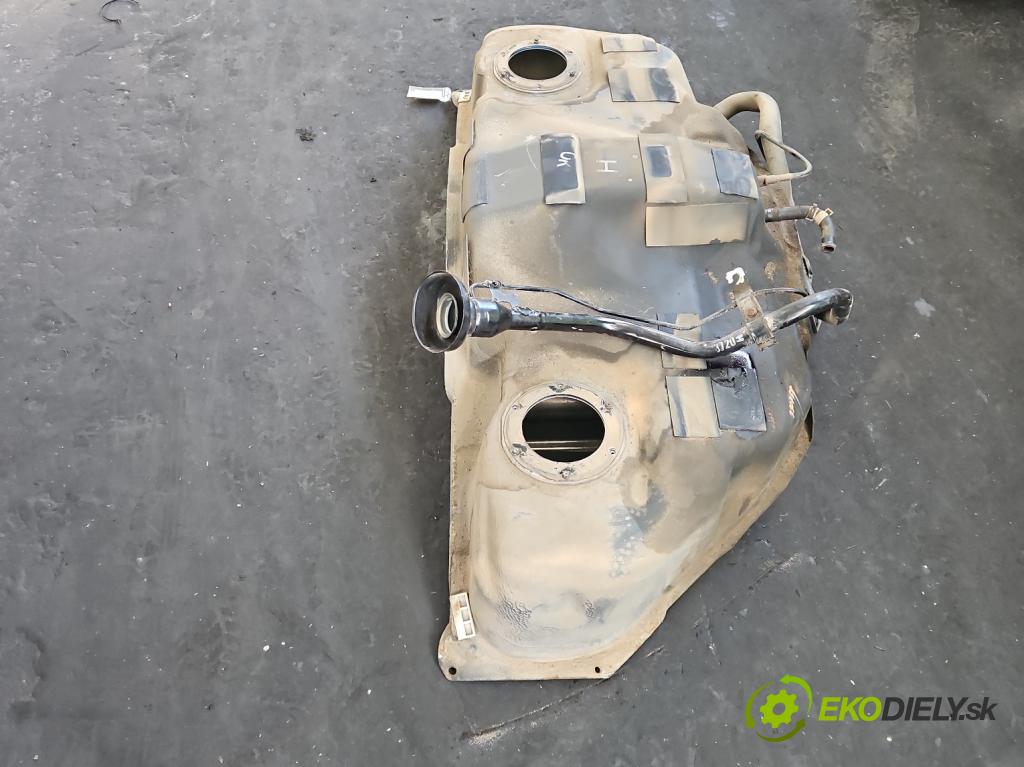 Infiniti QX50 2013-2015 3.7 V6 320KM automatic 235 kW 3696 cm3 5- Nádrž: palivo  (Palivová nádrž)