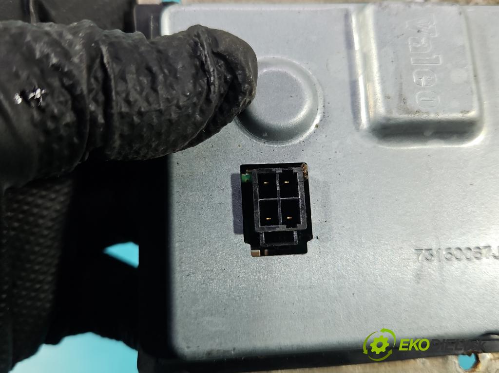 Volvo XC90 I 2002-2014 2.9 T6 272 HP automatic 200 kW 2922 cm3 5- střídač: xenon 73160087J (Riadiaca jednotka xenónu)