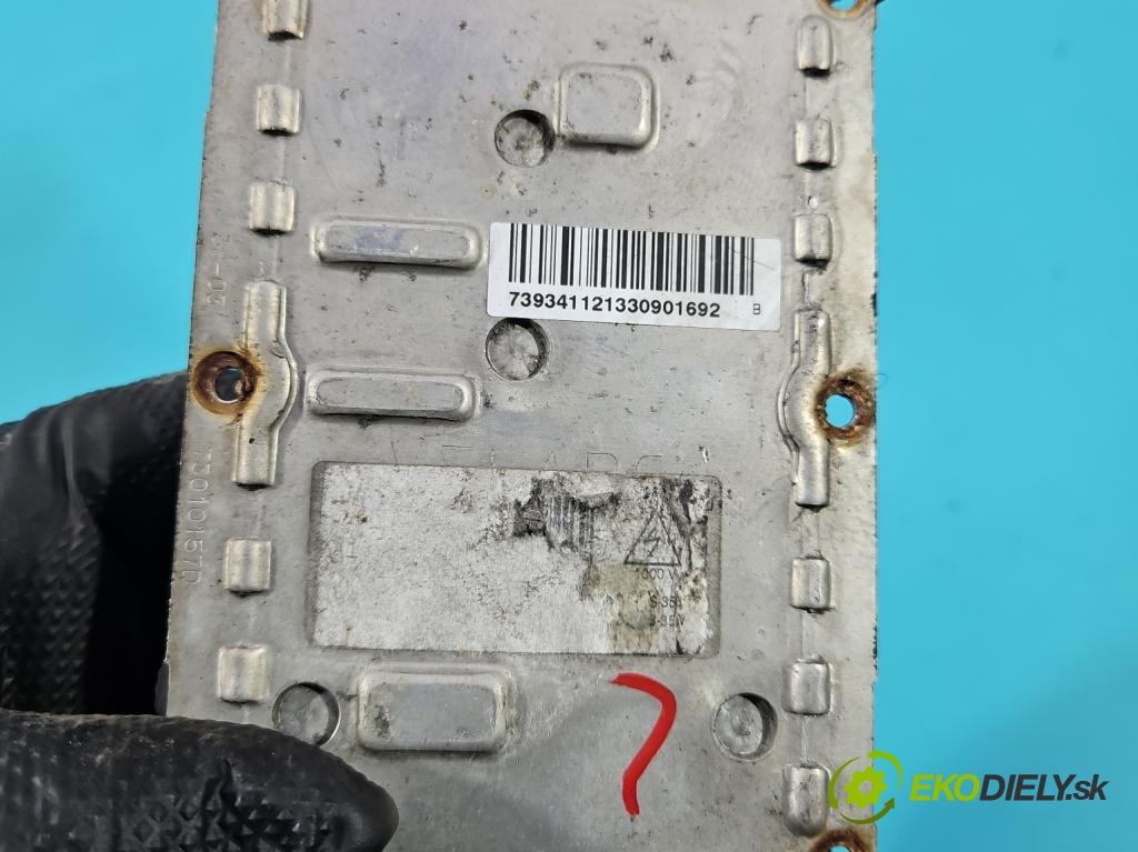 Volvo XC90 I 2002-2014 2.9 T6 272 HP automatic 200 kW 2922 cm3 5- střídač: xenon 73160087J (Riadiaca jednotka xenónu)