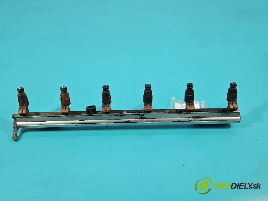 Volvo XC90 I 2002-2014 2.9 T6 272 HP automatic 200 kW 2922 cm3 5- vstrek 0280155831 (Vstrekovač paliva)