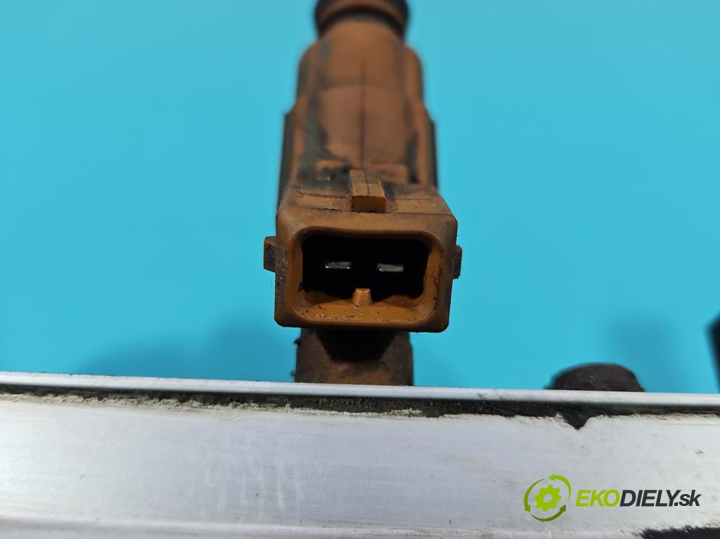 Volvo XC90 I 2002-2014 2.9 T6 272 HP automatic 200 kW 2922 cm3 5- vstrek 0280155831 (Vstrekovač paliva)