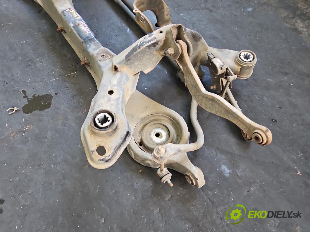 Volvo S60 II 2010-2018 2.0 D4 181KM automatic 133 kW 1969 cm3 4- zadna výstuha  (Výstuha zadná)