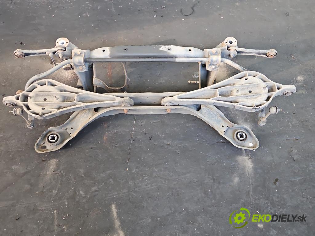 Volvo S60 II 2010-2018 2.0 D4 181KM automatic 133 kW 1969 cm3 4- zadna výstuha  (Výstuha zadná)