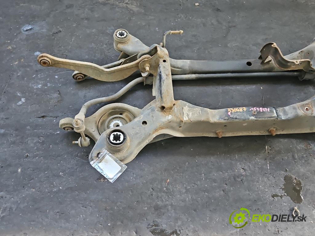 Volvo S60 II 2010-2018 2.0 D4 181KM automatic 133 kW 1969 cm3 4- zadna výstuha  (Výstuha zadná)