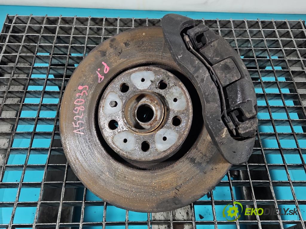 Volvo XC90 I 2002-2014 2.9 T6 272 HP automatic 200 kW 2922 cm3 5- náboj pravé  (Náboj kolesa)