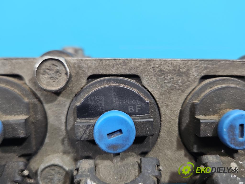 Honda Fr-v 1.7 16V 125 HP manual 92 kW 1668 cm3 5- vstrek LPG MED NIEBIESKI