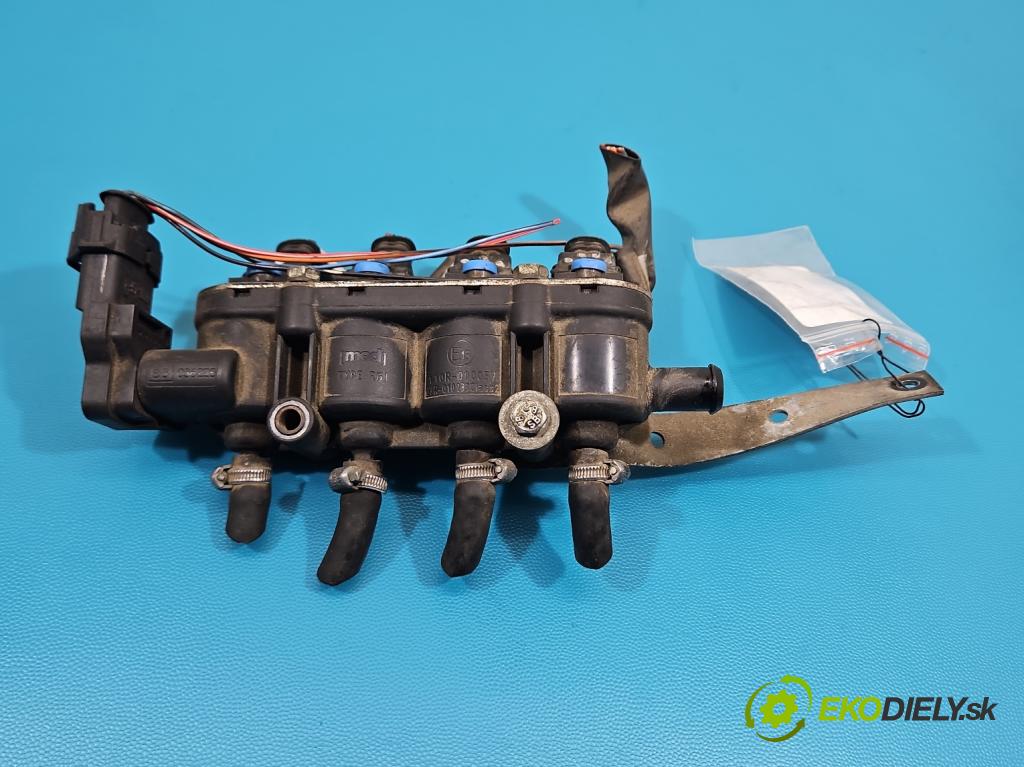 Honda Fr-v 1.7 16V 125 HP manual 92 kW 1668 cm3 5- vstrek LPG MED NIEBIESKI