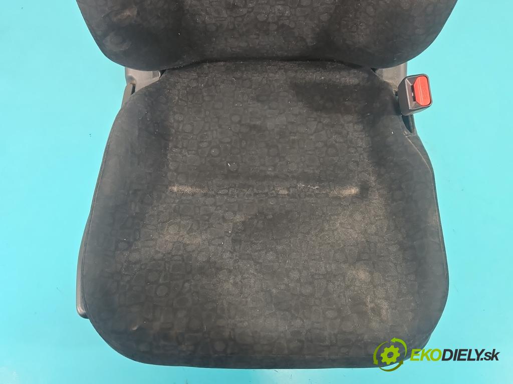 Honda Fr-v 2.2 i-CTDi 140 HP manual 103 kW 2204 cm3 5- Sedačka pravý  (Sedadlo)