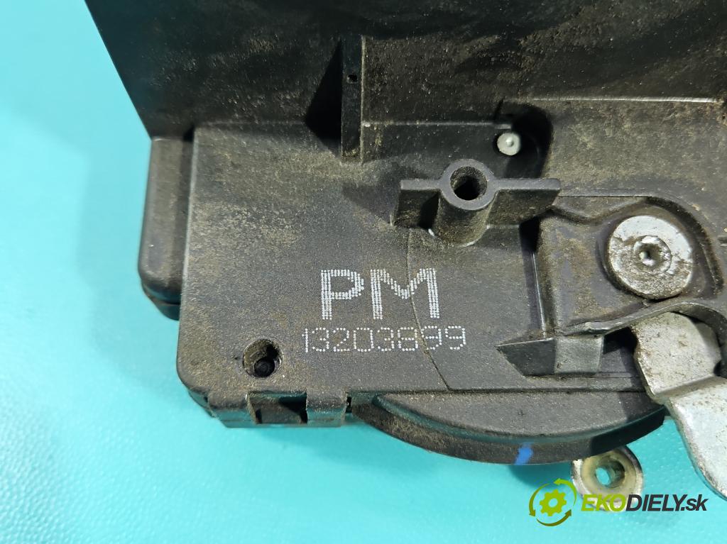 Opel Meriva A 2002-2010 1.6 16v 101 hp manual 74 kW 1598 cm3 5- zámek přední levý