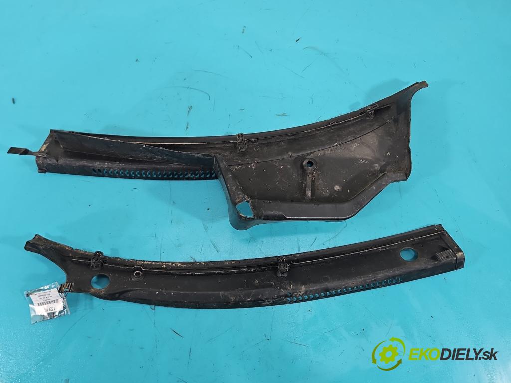 Audi A4 B5 1994-2001 1.9 tdi 90 HP manual 66 kW 1896 cm3 4- torpédo 8D1819403A (Torpédo (plast pod čelným sklom))