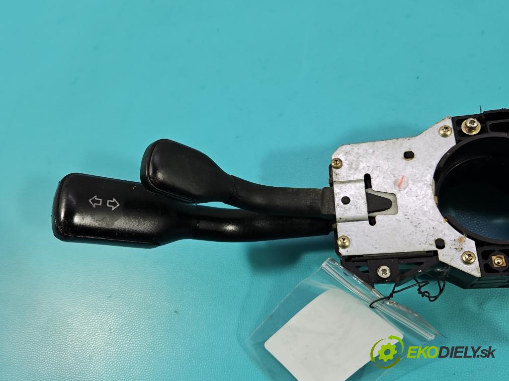 Audi A4 B5 1994-2001 1.9 tdi 90 HP manual 66 kW 1896 cm3 4- prepínač komplex: 4D0953513 (Prepínacie páčky pod volantom)