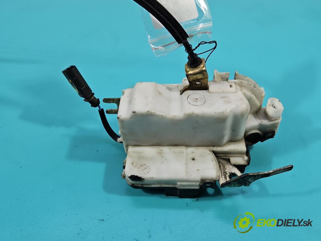 Seat Cordoba I 1993-2002 1.6 MNOHO: 75 hp manual 55 kW 1598 cm3 4- zámek přední levý 6K4837015D