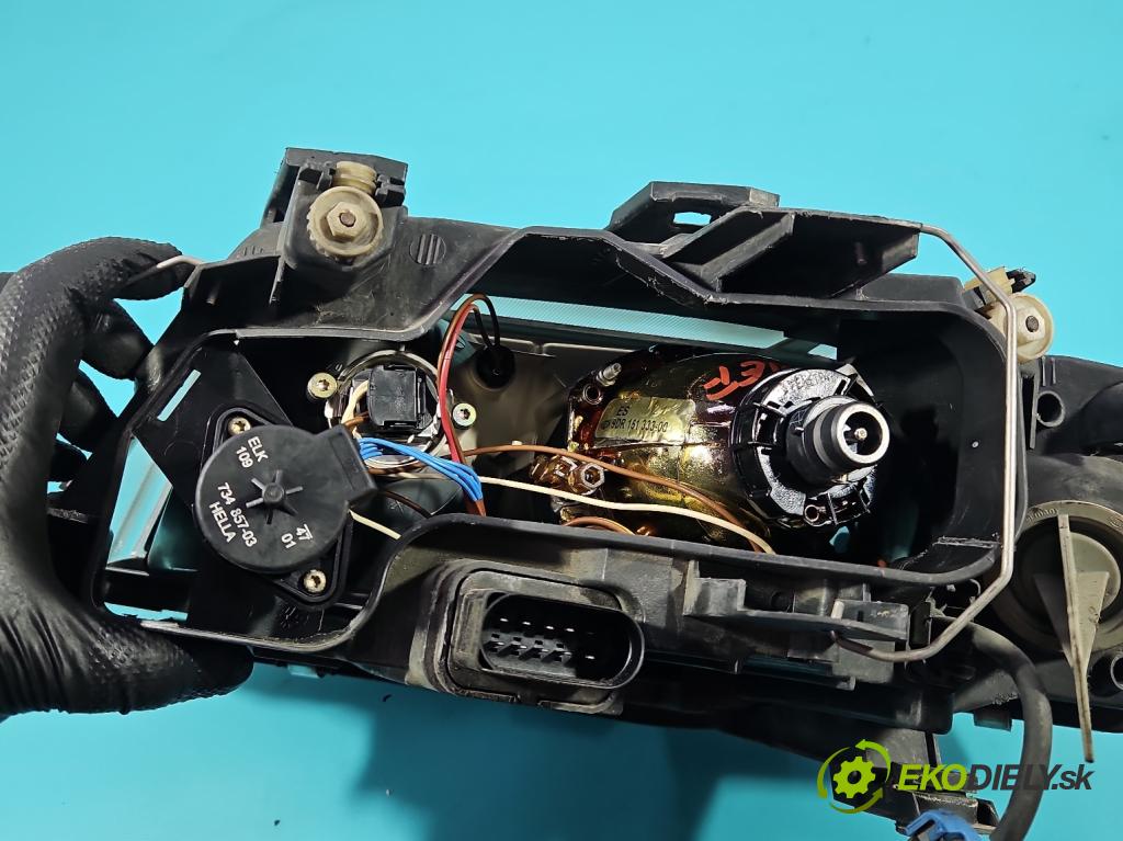 Audi A6 C5 1997-2004 1.8 T 150 hp manual 110 kW 1781 cm3 5- světlo pravý  (Pravé přední světlo)