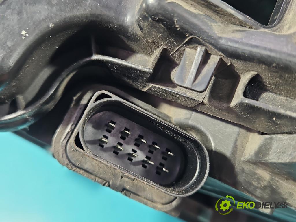 Audi A6 C5 1997-2004 1.8 T 150 hp manual 110 kW 1781 cm3 5- světlo pravý  (Pravé přední světlo)