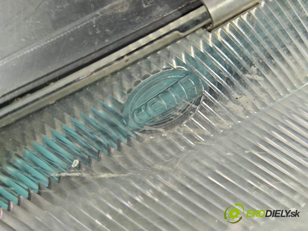 Audi A6 C5 1997-2004 1.8 T 150 hp manual 110 kW 1781 cm3 5- světlo pravý  (Pravé přední světlo)