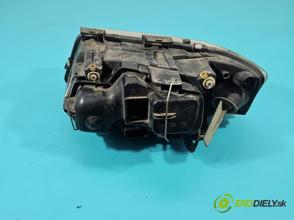 Audi A6 C5 1997-2004 1.8 T 150 hp manual 110 kW 1781 cm3 5- světlo pravý  (Pravé přední světlo)