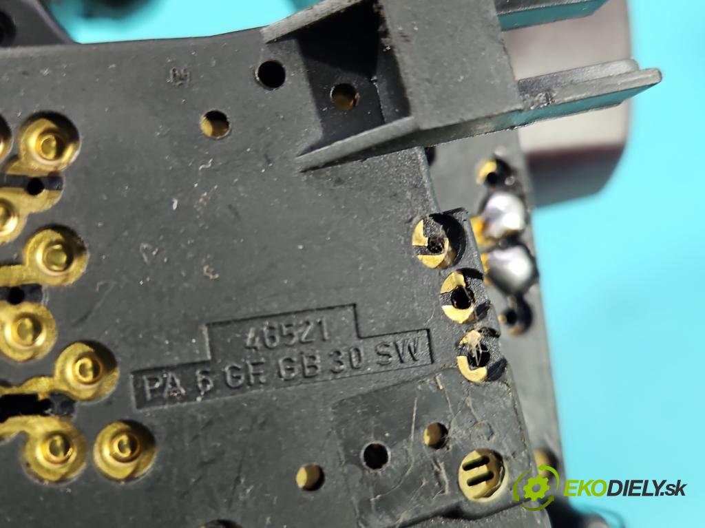 Mercedes Sprinter I 1995-2006 2.7 CDI 156 HP automatic 115 kW 2685 cm3 5- prepínač komplex:  (Prepínacie páčky pod volantom)