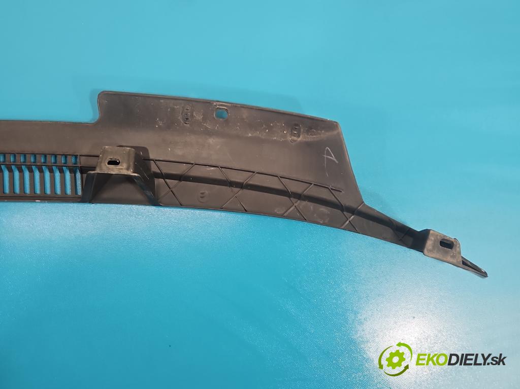 Fiat Freemont 2.0 JTD 170 HP automatic 125 kW 1956 cm3 5- torpédo 05178502AFA (Torpédo (plast pod čelným sklom))