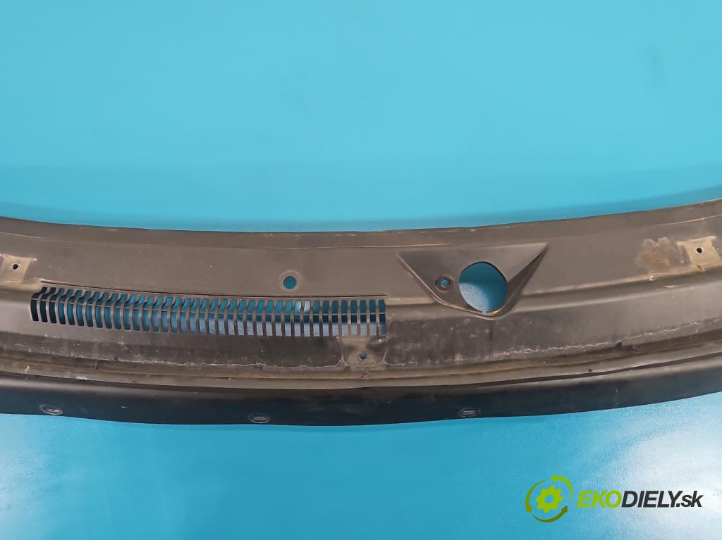 Fiat Freemont 2.0 JTD 170 HP automatic 125 kW 1956 cm3 5- torpédo 05116266AG (Torpédo (plast pod čelným sklom))